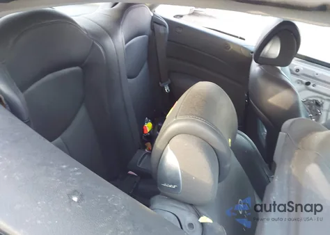 2010 Infiniti G37 z USA, uszkodzony, nr VIN JN1CV6FE3AM354192